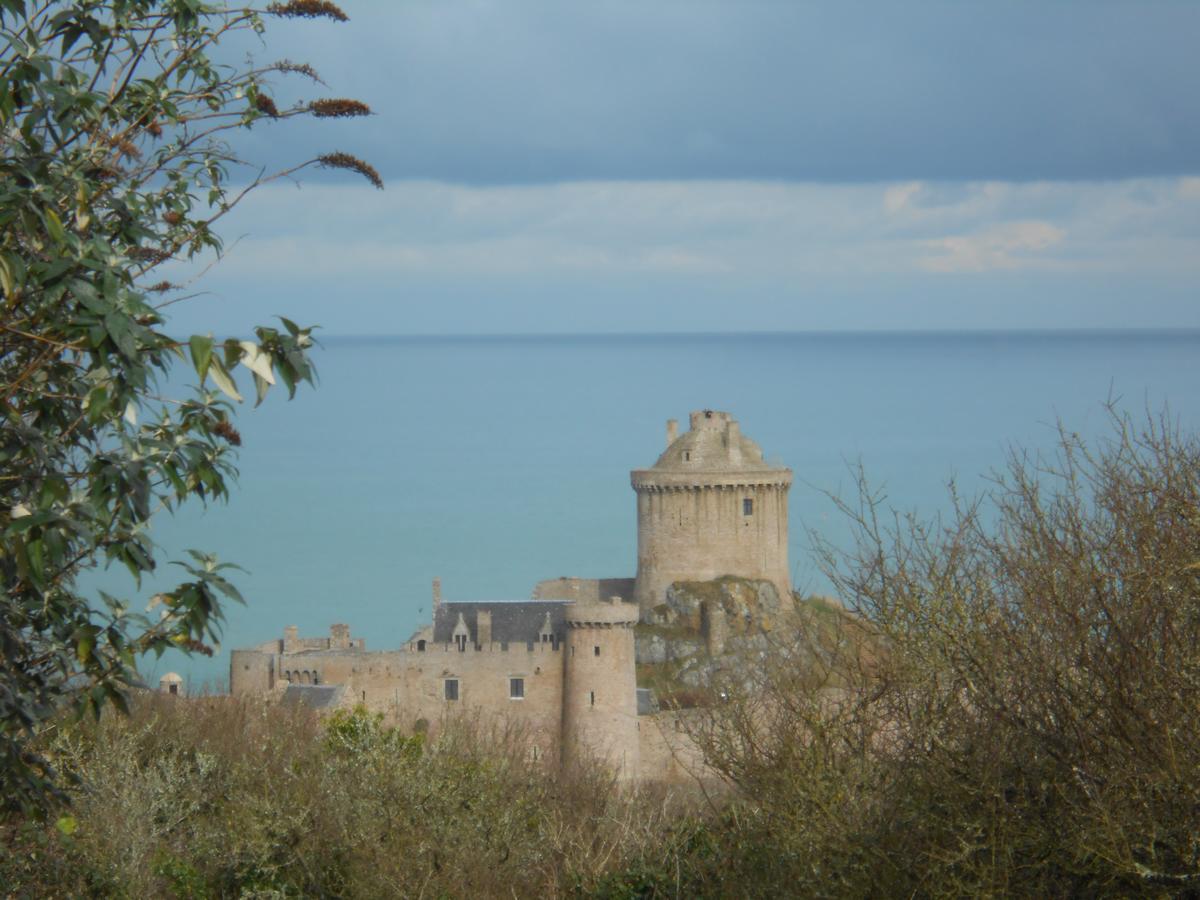 La Tocade Del Arte - Dinan Bed & Breakfast Lanvallay Luaran gambar