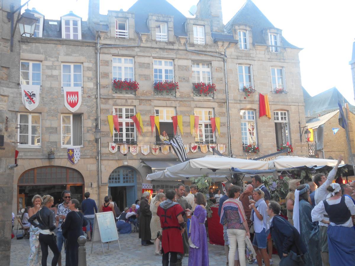 La Tocade Del Arte - Dinan Bed & Breakfast Lanvallay Luaran gambar