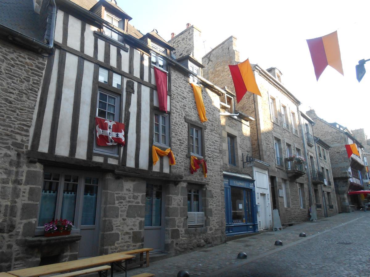 La Tocade Del Arte - Dinan Bed & Breakfast Lanvallay Luaran gambar